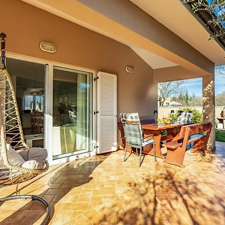 빌라 Vesna For 6 Persons Near With 32 M2 Private Pool, Kids Playground & Free Bikes *