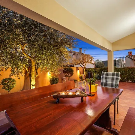 Vesna For 6 Persons Near With 32 M2 Private Pool, Kids Playground & Free Bikes 빌라 풀라