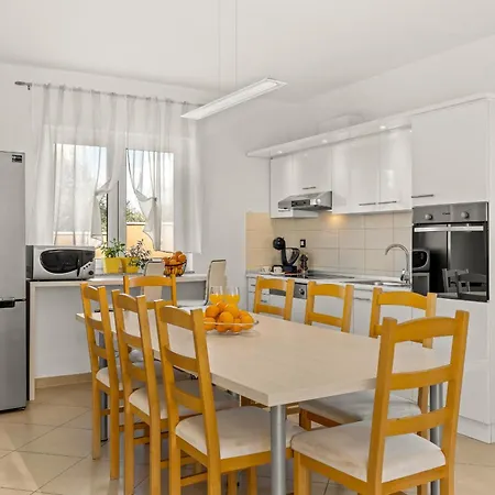 Vesna For 6 Persons Near With 32 M2 Private Pool, Kids Playground & Free Bikes *