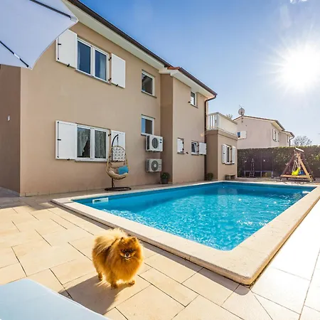 Vesna For 6 Persons Near With 32 M2 Private Pool, Kids Playground & Free Bikes Вилла *