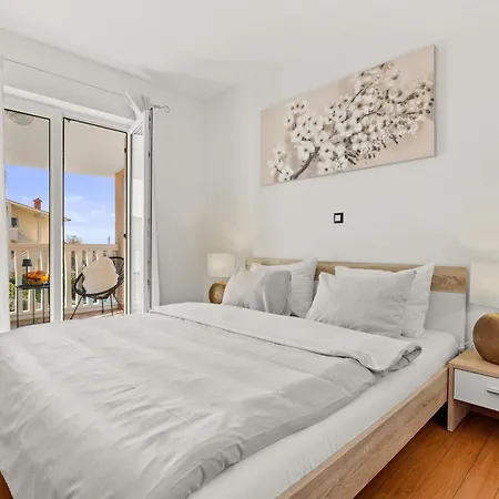 Vesna For 6 Persons Near With 32 M2 Private Pool, Kids Playground & Free Bikes * Пула