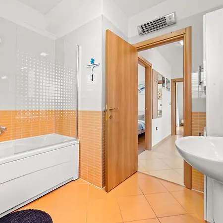Vesna For 6 Persons Near With 32 M2 Private Pool, Kids Playground & Free Bikes Вилла Пула