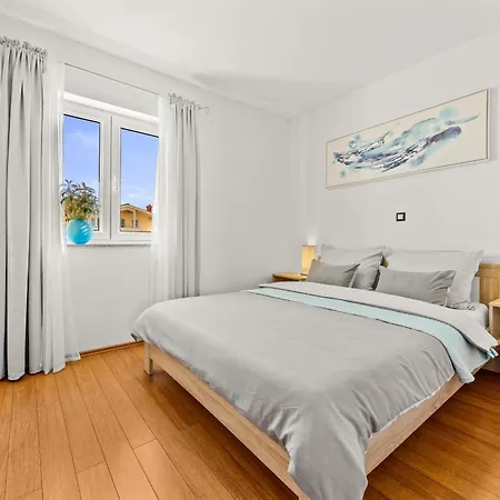 Vesna For 6 Persons Near With 32 M2 Private Pool, Kids Playground & Free Bikes *