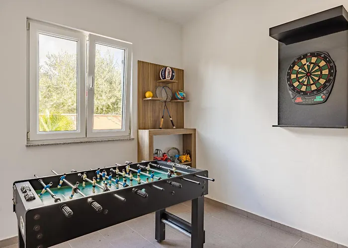 Vesna For 6 Persons Near With 32 M2 Private Pool, Kids Playground & Free Bikes 빌라 *