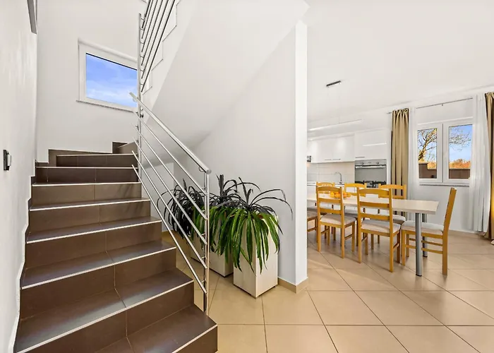 Vesna For 6 Persons Near With 32 M2 Private Pool, Kids Playground & Free Bikes 빌라