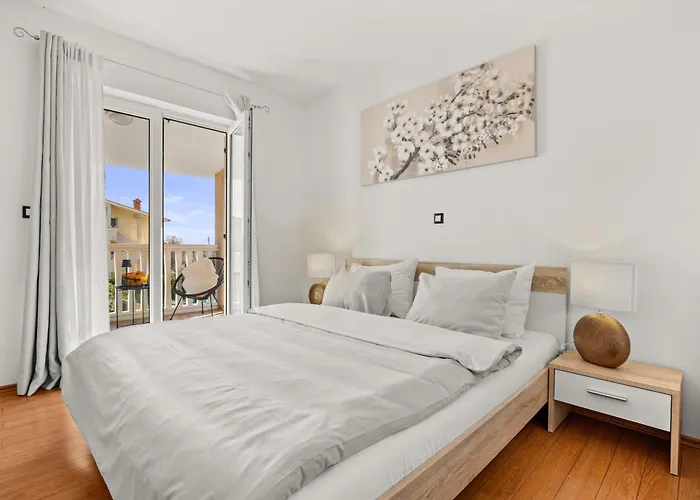 Vesna For 6 Persons Near With 32 M2 Private Pool, Kids Playground & Free Bikes * 풀라