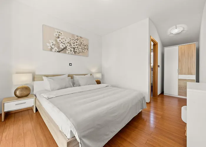 빌라 Vesna For 6 Persons Near With 32 M2 Private Pool, Kids Playground & Free Bikes *