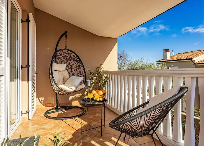 Vesna For 6 Persons Near With 32 M2 Private Pool, Kids Playground & Free Bikes 빌라 *